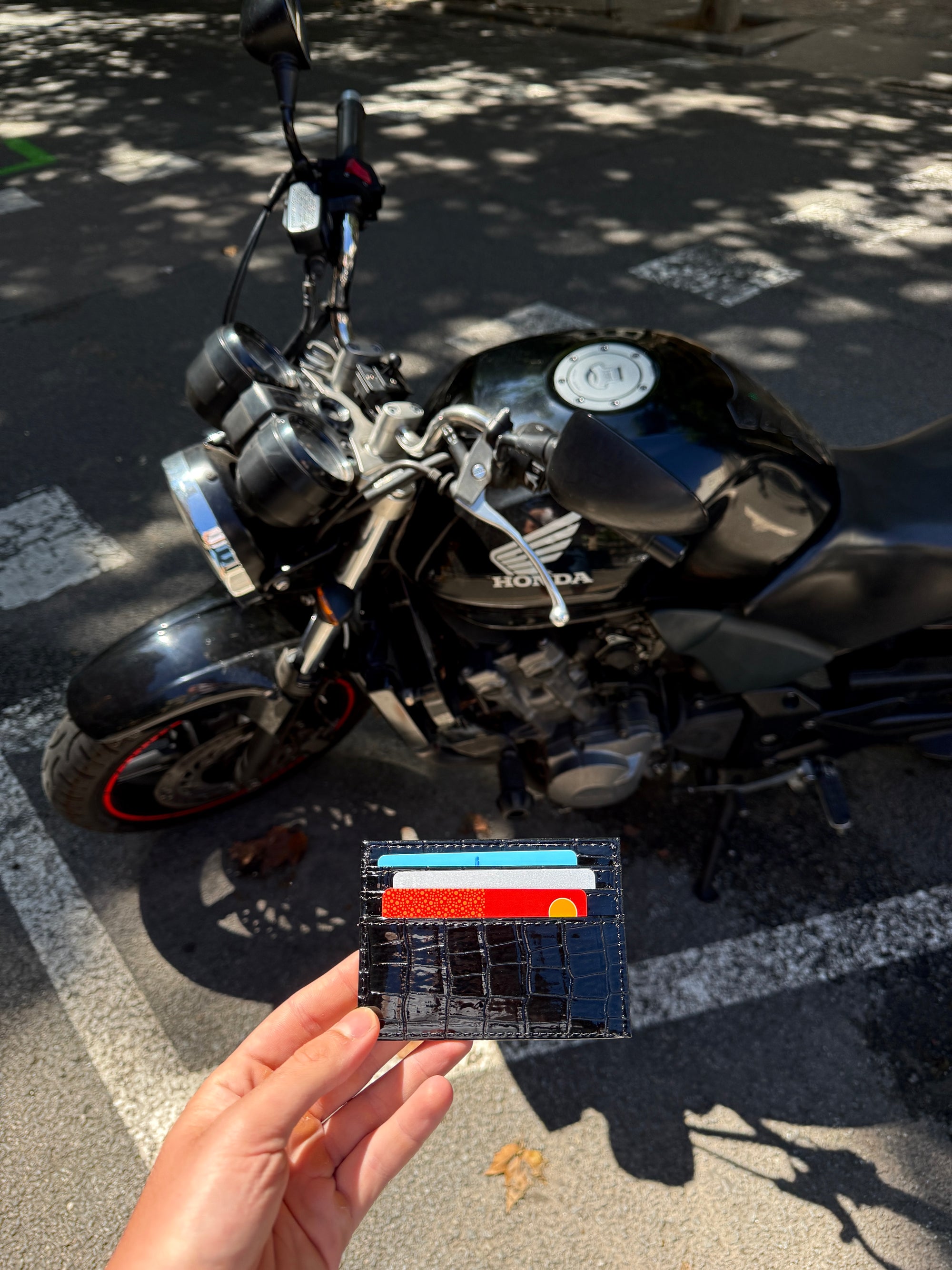 Dark Knight Cardholder - The Alligatora